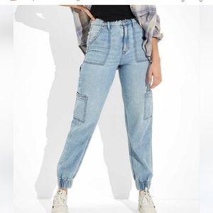 American Eagle cargo joggers